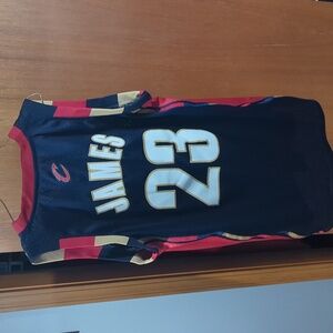 Lebron james cavaliers jersey